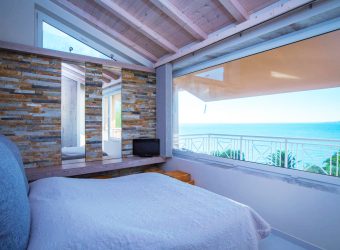Modern Maisonette with private beach