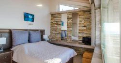 Modern Maisonette with private beach