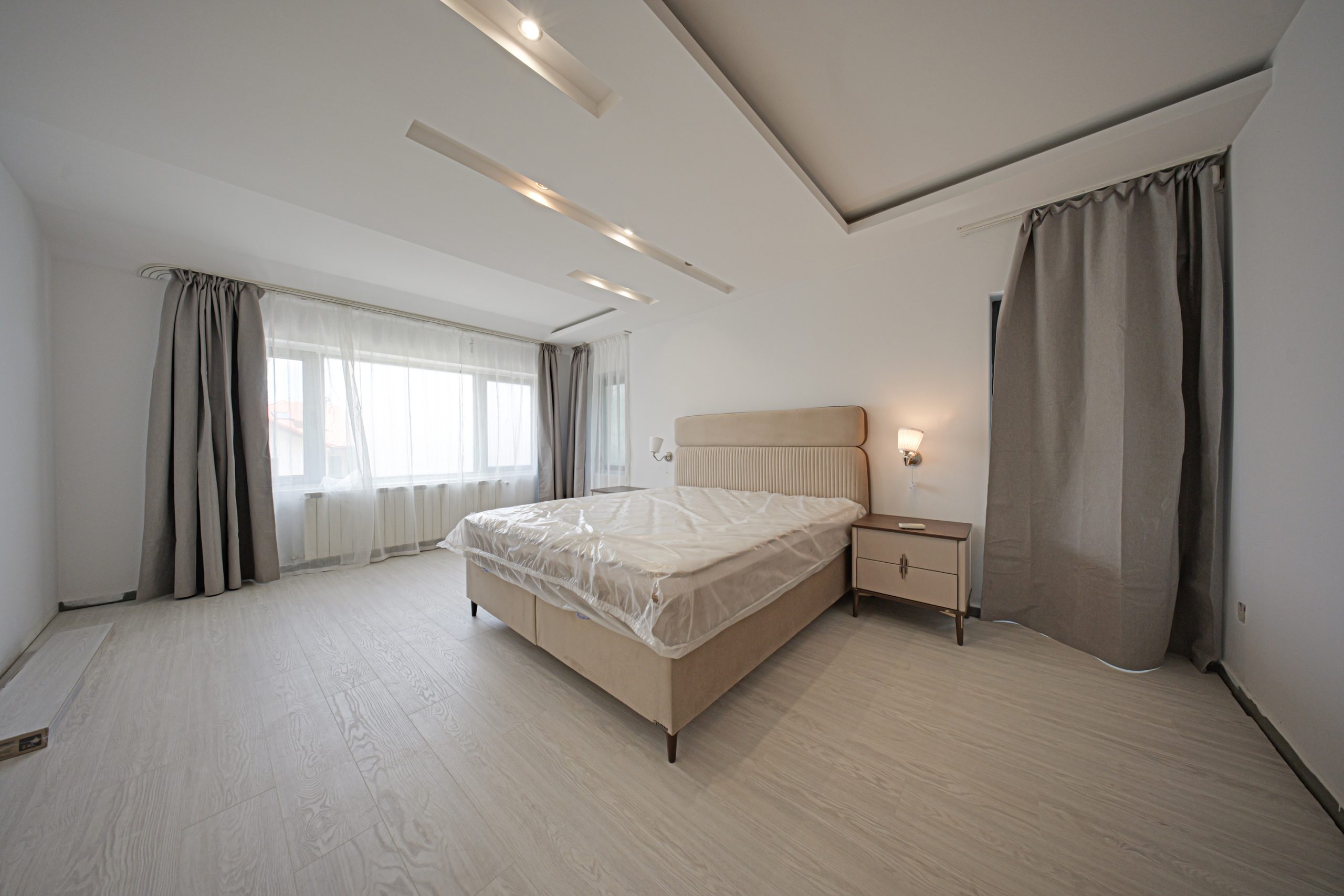 Modern family home in prestigious gated complex