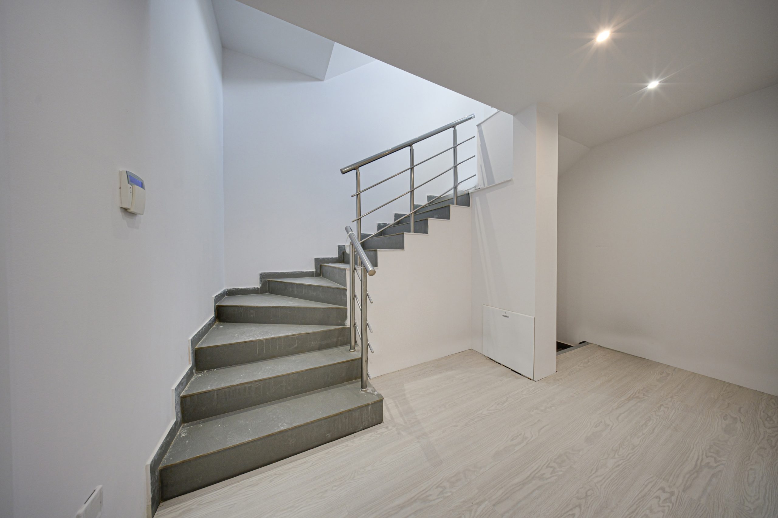 Modern family home in prestigious gated complex