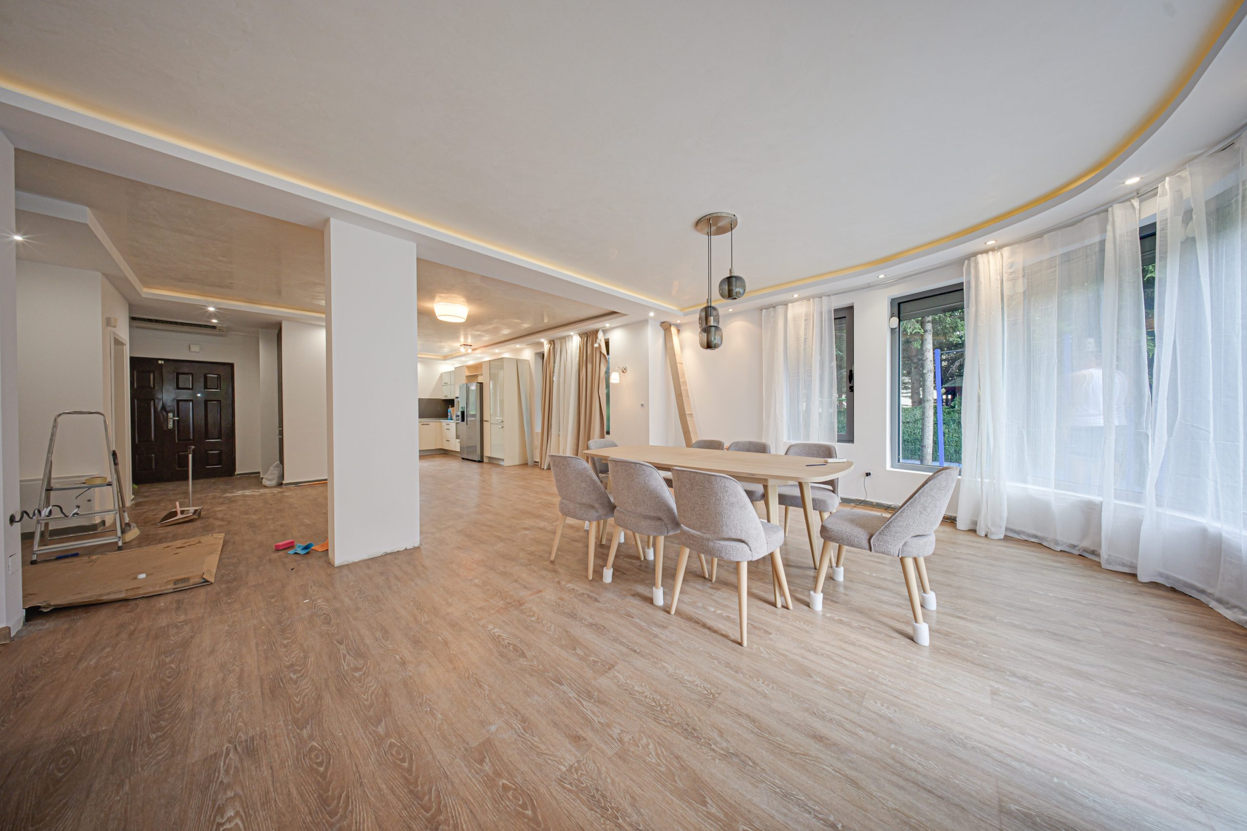 Modern family home in prestigious gated complex